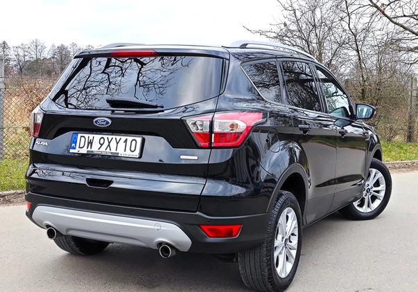 Ford Kuga cena 67900 przebieg: 119000, rok produkcji 2018 z Bochnia małe 497